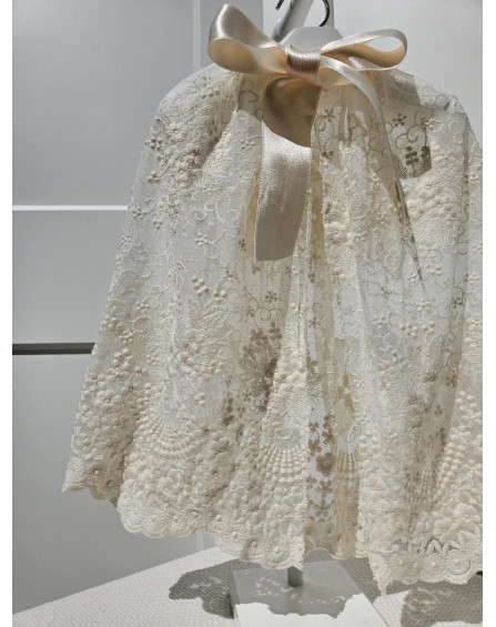 Capa bordada Jazmín